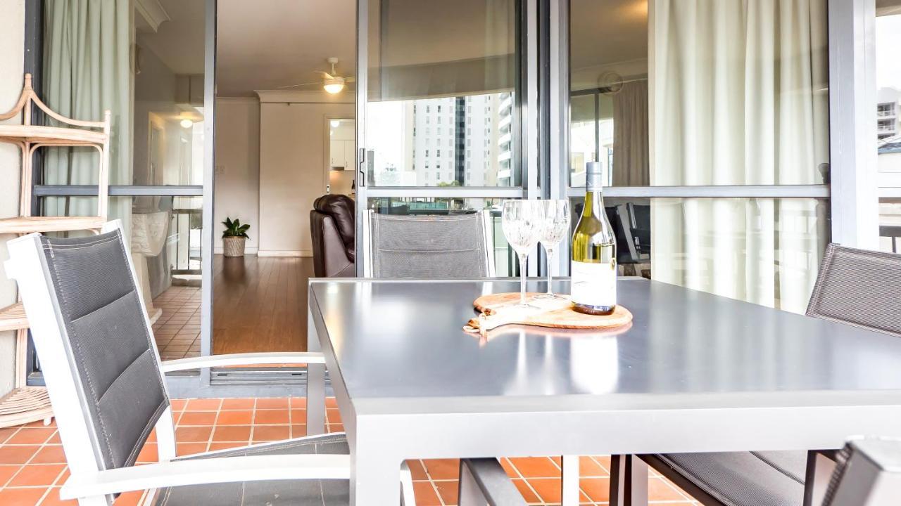 Victoria Square Apartments Gold Coast Buitenkant foto
